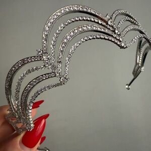 Silver Crystal Rhinestone Tiara Headband - Elegant Hair Accessory